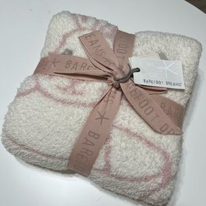 NWT Barefoot dreams baby blanket light pink
